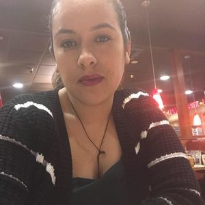 Meet your Posher, Esmeralda